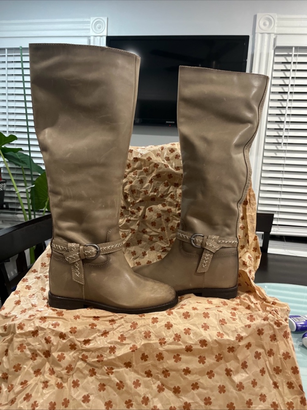 Lucky Brand Malted Silver Cloud color with Braided Strap size 5 new no box